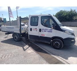 Iveco Daily 35S11 doppia Cabina con Gru Bonofiglioli P2300 L