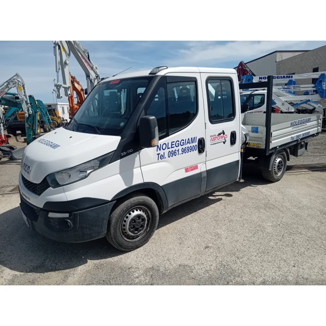 Iveco Daily 35S11 doppia Cabina con Gru Bonofiglioli P2300 L