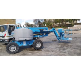 Piattaforma a braccio articolato GENIE Z-45