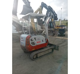 Miniescavatore Takeuchi TB216